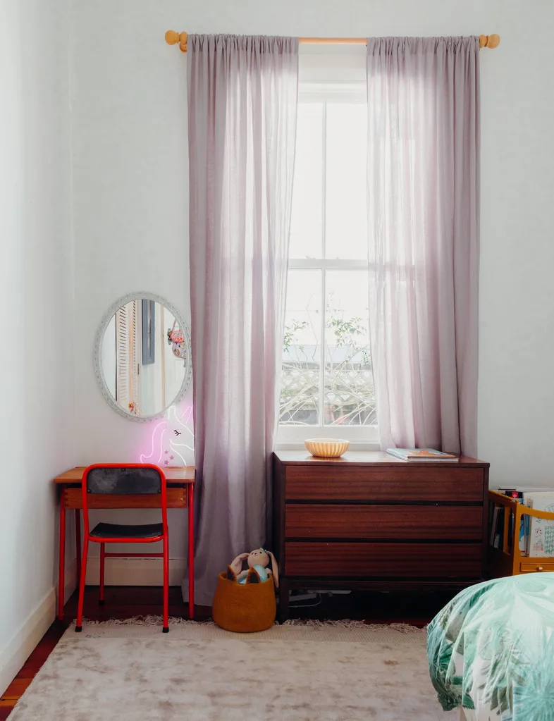 Chambre pour enfants avec bureau