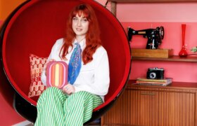 Comment l&rsquo;artiste Kayla Bacon est passée d&rsquo;électricienne automobile à peintre psychédélique