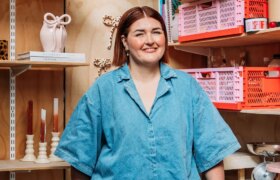 Rencontrez Sara Boult, l&rsquo;artiste argileuse de Wairarapa qui transforme l&rsquo;émotion en forme