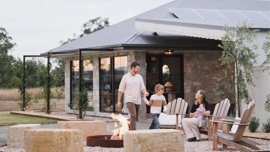 La douceur de vivre : à l'intérieur d'une ferme moderne pleine de personnalité