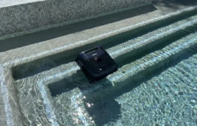 6 choses à savoir avant d’acheter un nettoyeur robotisé pour piscine