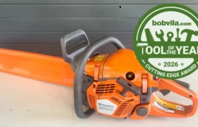 Husqvarna Résout le Plus Grand Inconvénient de Posséder une Tronçonneuse à Essence