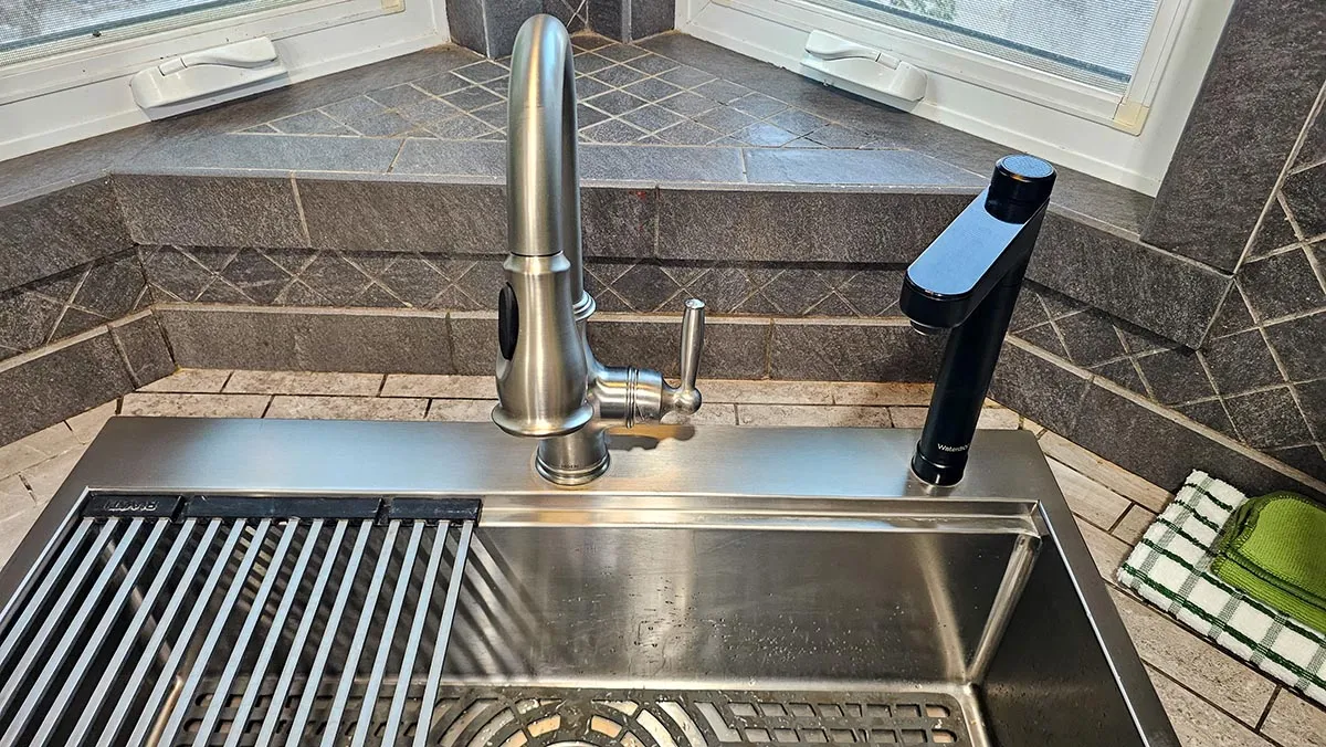Installed faucet on Waterdrop x16