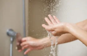 9 astuces rapides pour une douche plus rafraîchissante